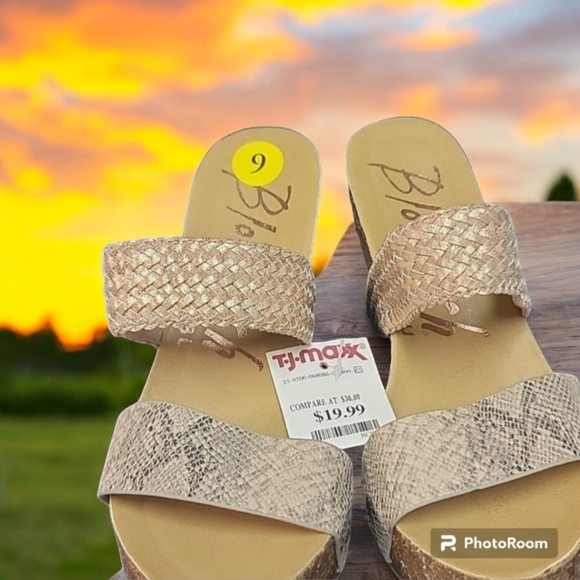 Blowfish Size 9 Malibu Wedges. Brand  New With tags. - Picture 2 of 13